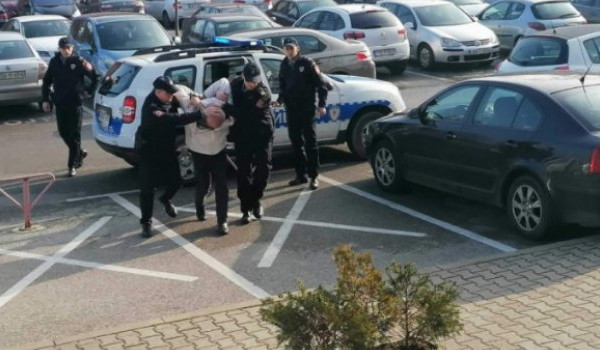 EPILOG BRUTALNOG NASILJA U LAKTAŠIMA Žena na aparatima, za nasilnika zatražen pritvor