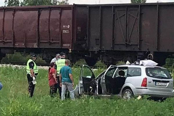 “DJECA SU ZAPOMAGALA” Svjedoci o detaljim stravične nesreće kada je voz udario automobil
