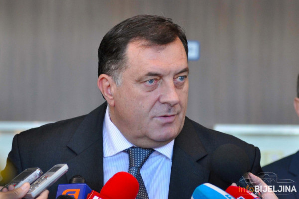 Dodik: Srbija da insistira na svom suverenitetu