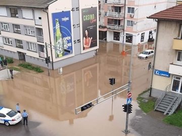 Potop u Doboju: Nekoliko ulica pod vodom nakon velikog nevremena