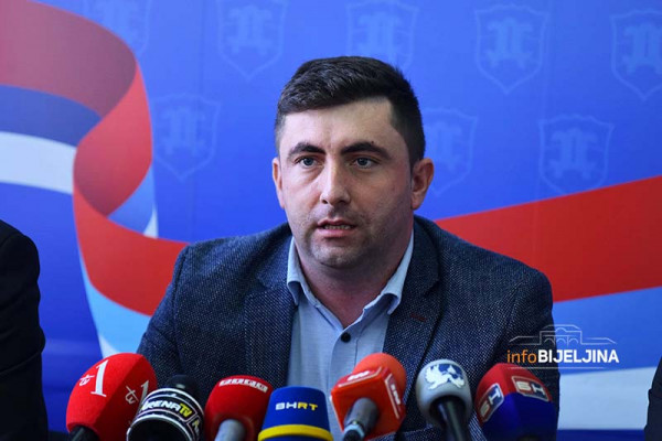 Ljubiša Petrović PROTIVKANDIDAT Mići Mićiću