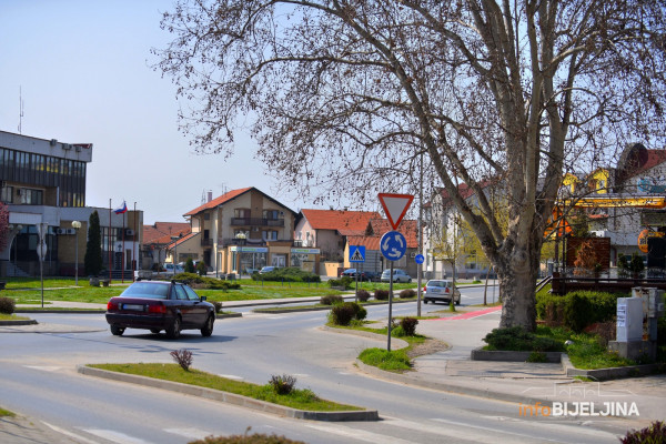 U BiH registrovano više od milion vozila, skoro 60% starije od 15 godina
