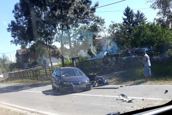 Udes u Lončarima, saobraćaj se odvija otežano /FOTO/