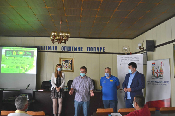 Lopare: Potpisano 14 ugovora za izgradnju plastenika
