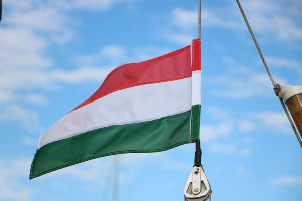 Mađarska zatvorila granice za strane državljane
