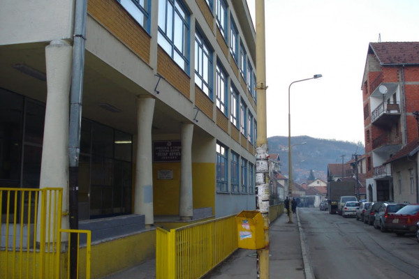 Učenica iz Zvornika zaražena korona virusom, razred nastavu nastavlja onlajn