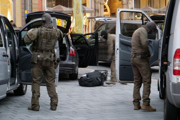 Starac završio u trezoru banke, ne zna se kako je tamo ušao