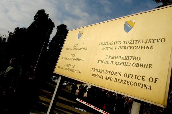 Graničnom policajcu predložen pritvor zbog primanja mita