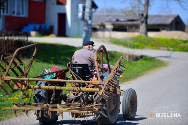 Isplaćeno 464.050 KM za podsticaje u poljoprivredi