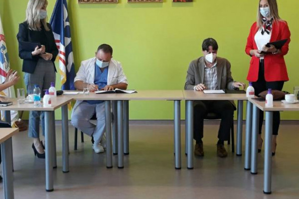 Bolnica "Sveti vračevi" i Medicinski fakultet u Foči ozvaničili saradnju