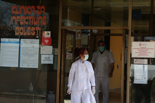 NA RESPIRATORU 18 PACIJENATA U bolnicama u Srpskoj liječi se 171 osoba oboljela od korone