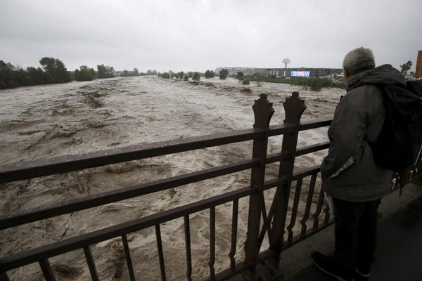 NESTALO OSAM LJUDI Strašno nevrijeme uzrokovalo poplave u jugoistočnom dijelu Francuske