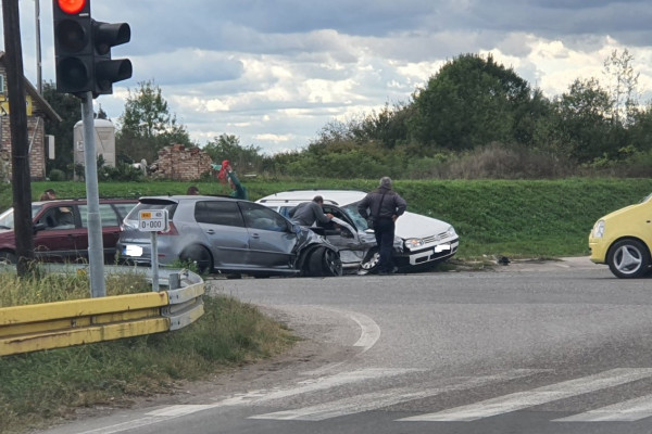 Četiri osobe POVRIJEĐENE u saobraćajnoj nezgodi