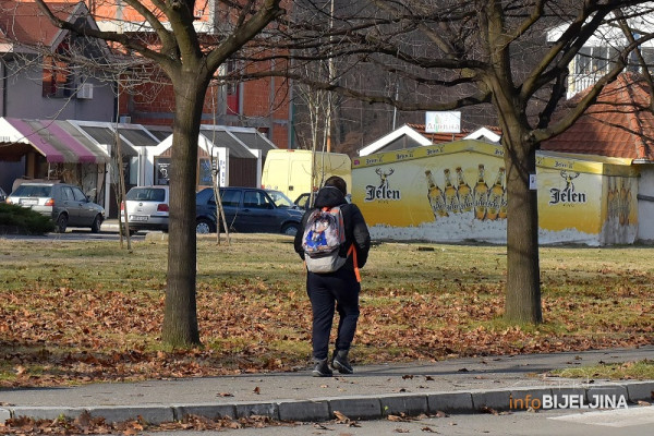 Kako djecu zaštititi od korona virusa na putu do škole