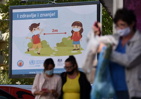 CRNOJ GORI PRIJETE NOVE MJERE Zatvaraju se škole i kafići, okupljati se mogu samo osobe iz istog domaćinstva