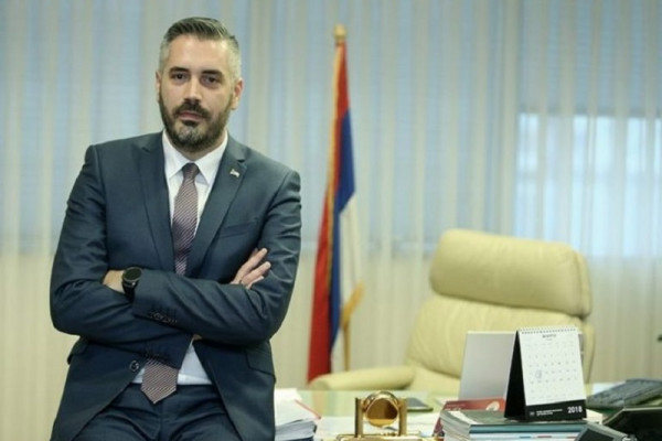 Ministarstvo nijemo na utvrđene nezakonitosti: Kako se u RS stiču akademska zvanja?