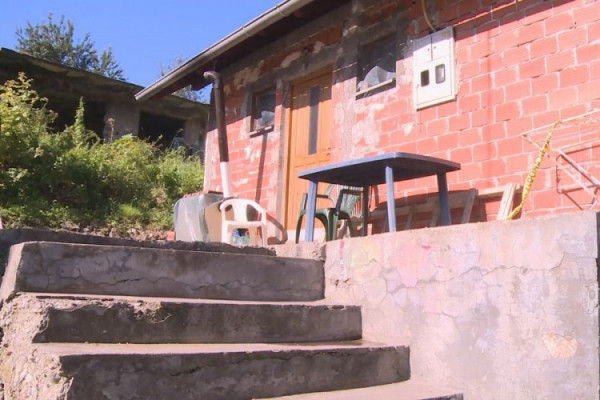 Zvorničanka optužena da je sjekirom ubila majku