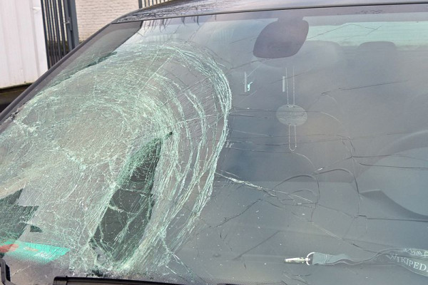 Otac prijavio maloljetnog sina da mu je uzeo auto, pa izazvao udes