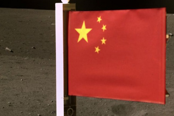 Kina stavila svoju zastavu na Mjesec