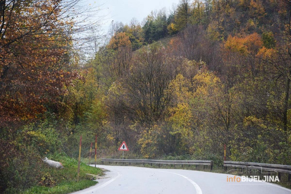 Klizavi kolovozi i magla mjestimično