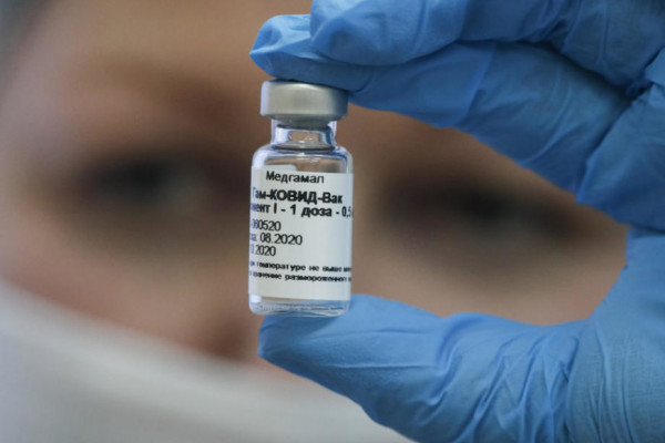 VLASTI RUSIJE PORUČUJU "Kina može kod nas da testira vakcinu"