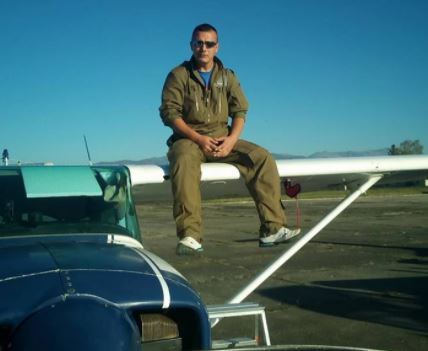 "NEKA TE ANĐELI ČUVAJU, VESELI DJEČAČE" Prijatelji se opraštaju od Igora koji je stradao u padu aviona na područje Kozare
