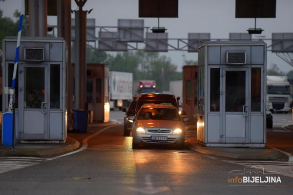 Od danas u Srbiju samo uz negativan PCR test