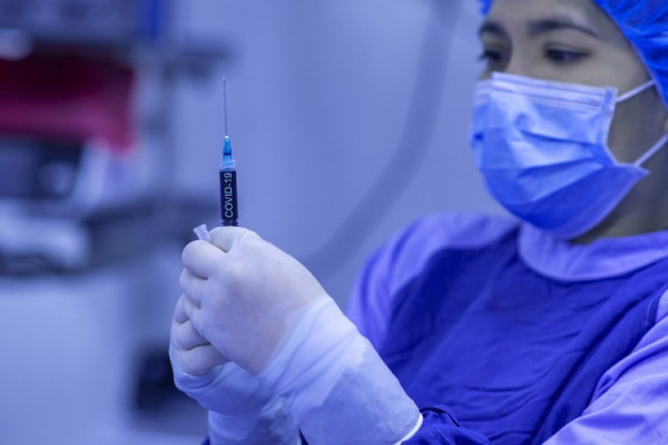 EU odobrila prvu vakcinu protiv kovid-19