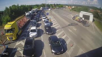 Gužve na ulazu u BiH: Pojačan saobraćaj na četiri granična prelaza