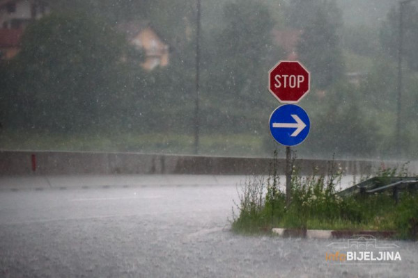 Narandžasto upozorenje zbog obilnih padavina