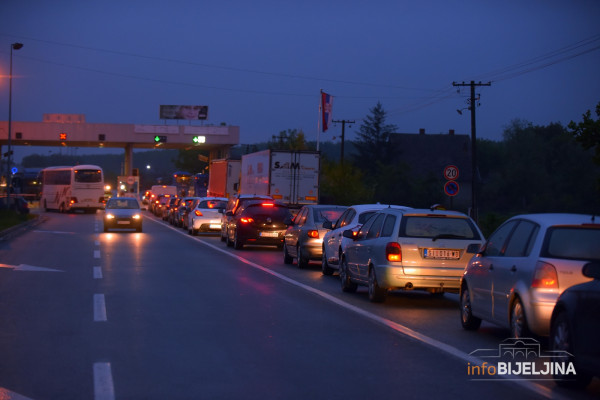Udes kod graničnog prelaza Sremska Rača, jedna osoba povrijeđena