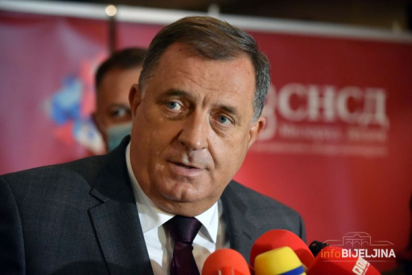Dodik: Očigledno neko pokušava da zavadi rukovodstvo Srpske i Srbije