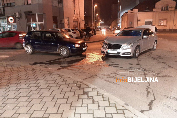 Nezgoda u centru Bijeljine, saobraćaj usporen (FOTO)