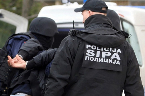 Poznata imena uhapšenih službenika UIO osumnjičenih za reketiranje