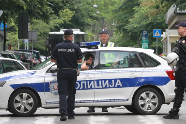 Nepoznata osoba pucala na djecu iz vazdušne puške u Beogradu, jedan učenik povrijeđen
