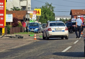 Bijeljina: U nezgodi učestvovali motocikl, bicikl i automobil (FOTO) 