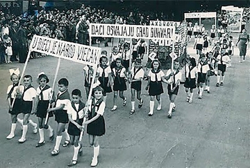 Sjećate li se Prvomajske parade? Evo kako se proslavljao 1. maj u bivšoj Jugoslaviji (VIDEO)