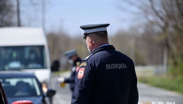 Vanredno u više gradova Srpske - na ulicama policija s dugim cijevima