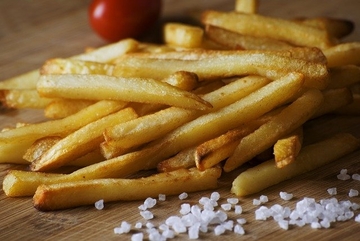 POMFRIT BI MOGAO POSTATI LUKSUZ Cijene ulja u Srpskoj izbacuju pomfrit iz jelovnika