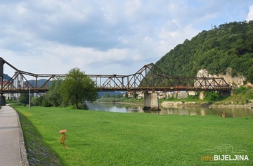 Muškarac skočio s mosta u Zvorniku: Pronađeno beživotno tijelo