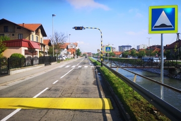 Ležećim policajcima smanjena brzina na 30 km/h kod pješačkog prelaza uz Dašnicu (FOTO)