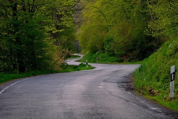 Kolovozi suvi, povoljni uslovi za vožnju