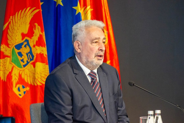 Krivokapić odbio da preda dužnost Abazoviću