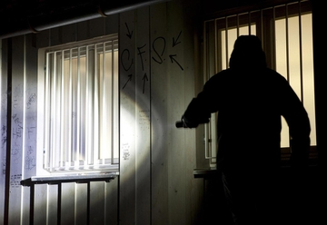 Neobična pljačka u blizini Banjaluke: Ukrao novac iz kase i pečenu jagnjetinu iz kuhinje