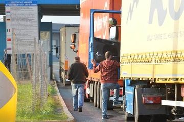 EU pravilo o boravku vozača blokiralo transport: Vraćeno 100 kamiona, gubici privrede BiH veći od 100 miliona KM