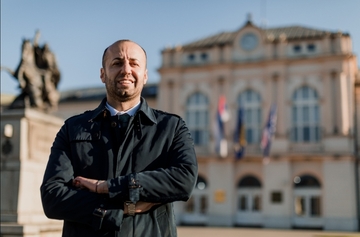 Odbornik Perić: 500 KM za trećerođeno dijete