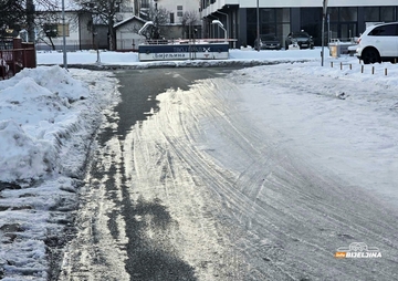 Izvadite ruke iz džepova: Evo kako se pravilno hoda po ledu