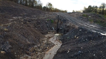 Zatvoren rudnik u Bistrici, iza bagera ostale razorene njive i šume (VIDEO)