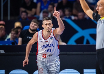 Povrijedio se Aleksa Avramović: Deset dana pred meč Srbije