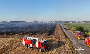 Vatra progutala POLJA PŠENICE, apel građanima da ovo NIKAKO NE RADE  